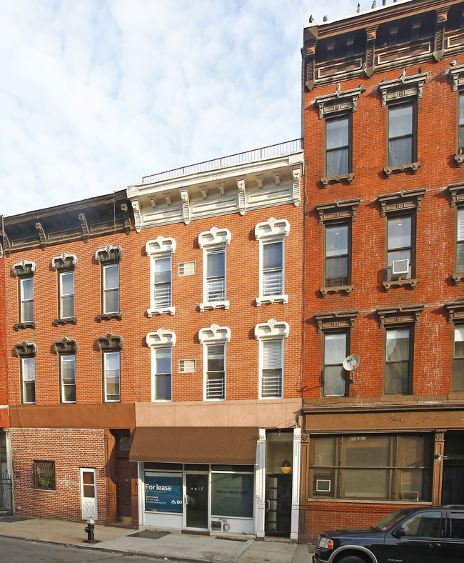 147 Grand St