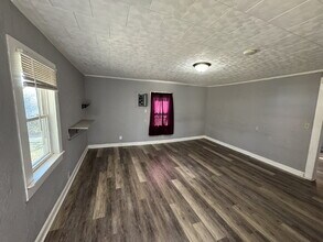 206 Tribble St in Seneca, SC - Building Photo - Building Photo