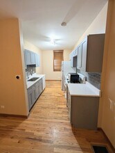 1852 W Thomas St in Chicago, IL - Building Photo - Building Photo