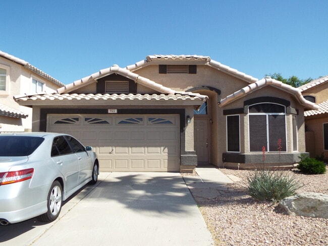 property at 922 W Sierra Madre Ave