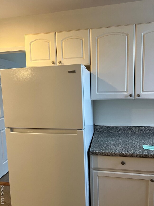 741 Clocks Blvd in Massapequa, NY - Building Photo - Building Photo