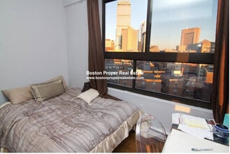 12 Stoneholm St, Unit 624 in Boston, MA - Foto de edificio - Building Photo