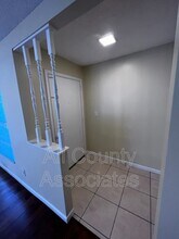 1011 Idlebriar Way in Tarpon Springs, FL - Building Photo - Building Photo