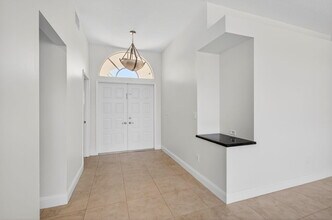 9308 Lake Serena Dr in Boca Raton, FL - Building Photo - Building Photo