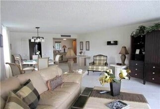 3590 S Ocean Blvd in South Palm Beach, FL - Building Photo - Building Photo