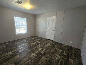 12130 US Hwy 41 S in Gibsonton, FL - Building Photo - Building Photo