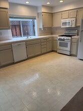 3025 Staples Ranch Dr in Pleasanton, CA - Building Photo - Building Photo