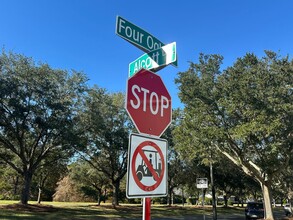 3995 Four Oaks Blvd in Tallahassee, FL - Building Photo - Building Photo