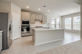 13727 Magnolia Flint Dr in Cypress, TX - Building Photo - Building Photo