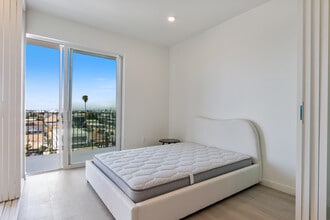 The Normandie in Los Angeles, CA - Building Photo - Building Photo