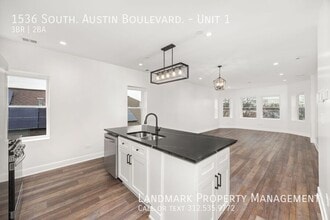 1536 S Austin Blvd in Cicero, IL - Building Photo - Building Photo