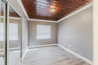 112 W 34th St, Unit 2 in Riviera Beach, FL - Building Photo - Building Photo