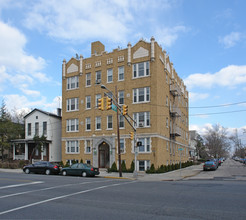 894 Kennedy Blvd in Bayonne, NJ - Foto de edificio - Building Photo