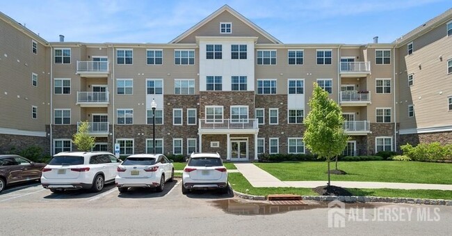 727 Lorhan Dr