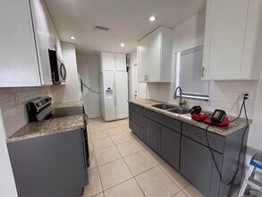 297 NW 1st Ave in Deerfield Beach, FL - Building Photo - Building Photo