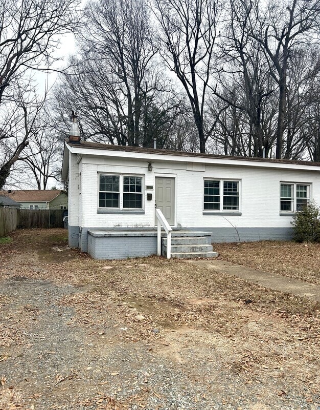 property at 2547 Pinckney Ave