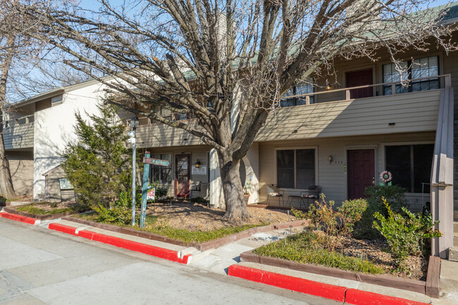 Stratford Place in Oklahoma City, OK - Building Photo - Building Photo