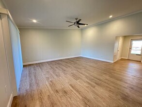 8930 Silkwood Ct in Sarasota, FL - Foto de edificio - Building Photo