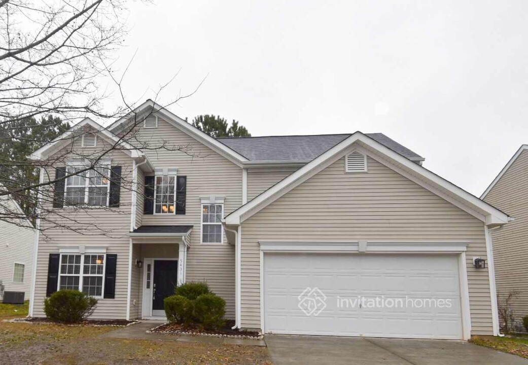 5431 Seaspray Ln in Raleigh, NC - Foto de edificio