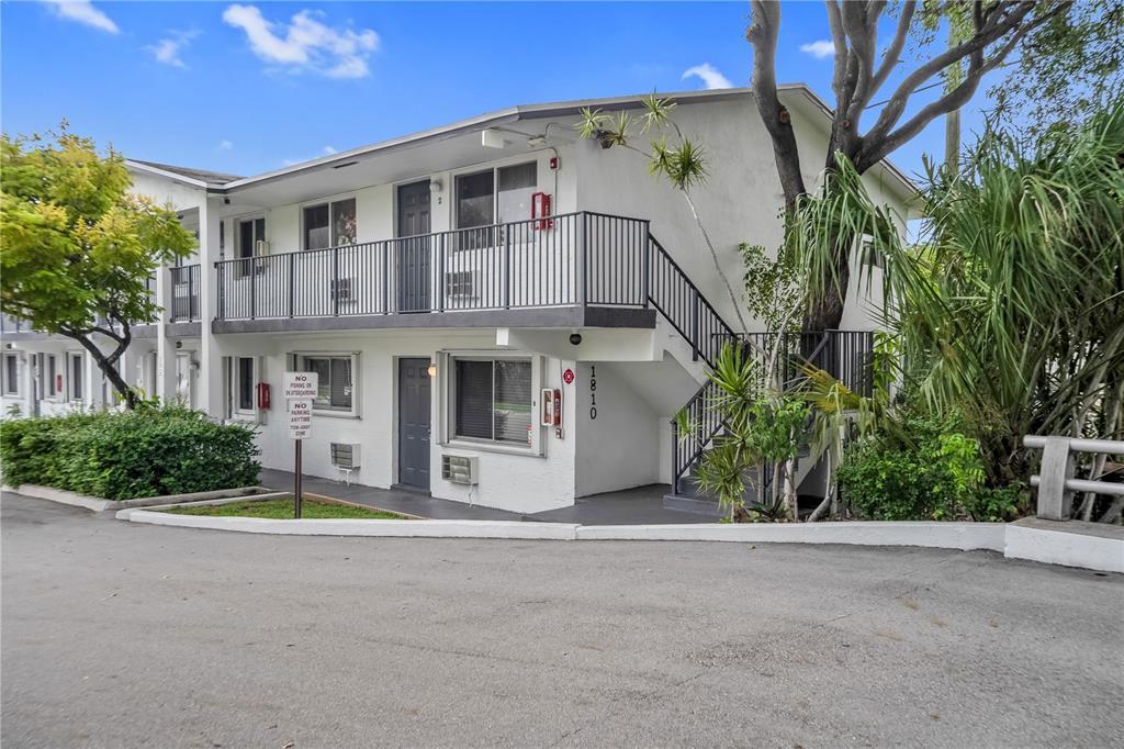 1810 E Oakland Park Blvd, Unit 1 in Fort Lauderdale, FL - Building Photo