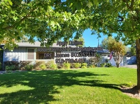 730 Coronado Blvd in Sacramento, CA - Building Photo