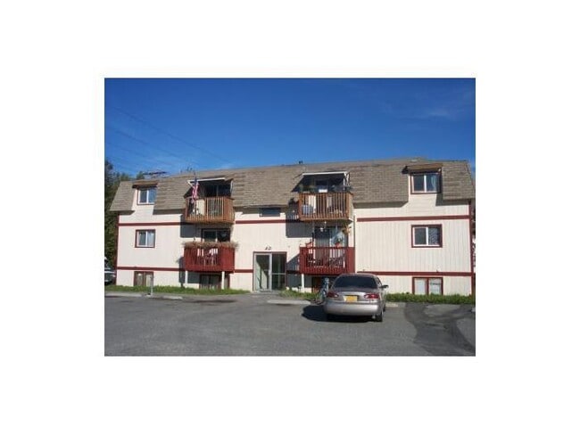 property at 2213 Lathrop St