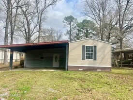 495 Apricot St in New Iberia, LA - Building Photo