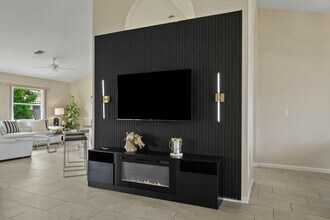 12815 Kingsway Rd in Wellington, FL - Building Photo - Building Photo