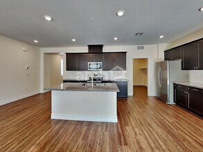 5855 Petronius St in Las Vegas, NV - Building Photo - Building Photo