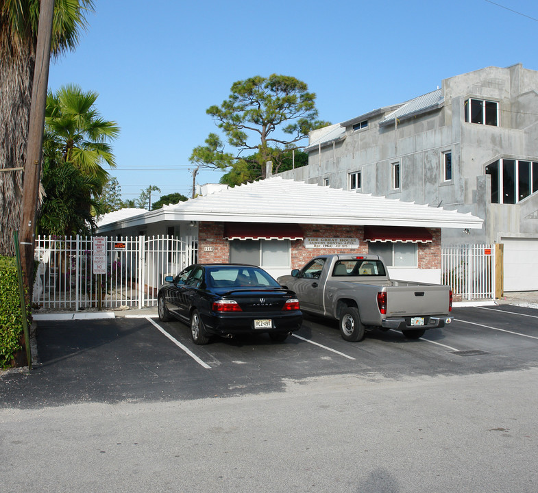 1219 NE 14th Ave in Fort Lauderdale, FL - Foto de edificio