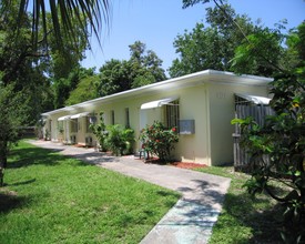 401-407 SE 14th Ct in Fort Lauderdale, FL - Building Photo - Building Photo