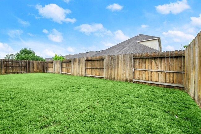 property at 19911 Mulberry Pine Ln