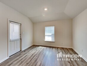 1912 Belmont Dr in Seagoville, TX - Building Photo - Building Photo