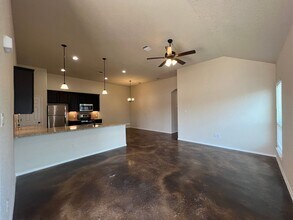 105 Stacy Ln in Canyon Lake, TX - Building Photo - Building Photo