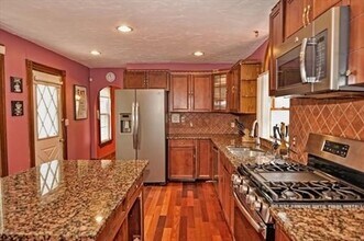 2 Traverse St in Canton, MA - Building Photo - Building Photo