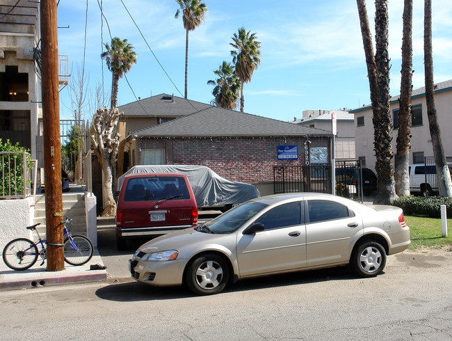 6918 Vesper Ave in Van Nuys, CA - Building Photo - Building Photo