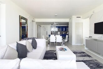 3101 Bayshore Dr in Fort Lauderdale, FL - Building Photo - Building Photo