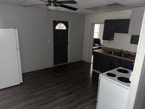 1532 Woodley Ave in Terre Haute, IN - Building Photo - Building Photo