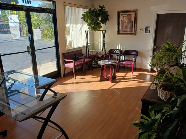 4790 Dewey Dr in Fair Oaks, CA - Foto de edificio - Building Photo