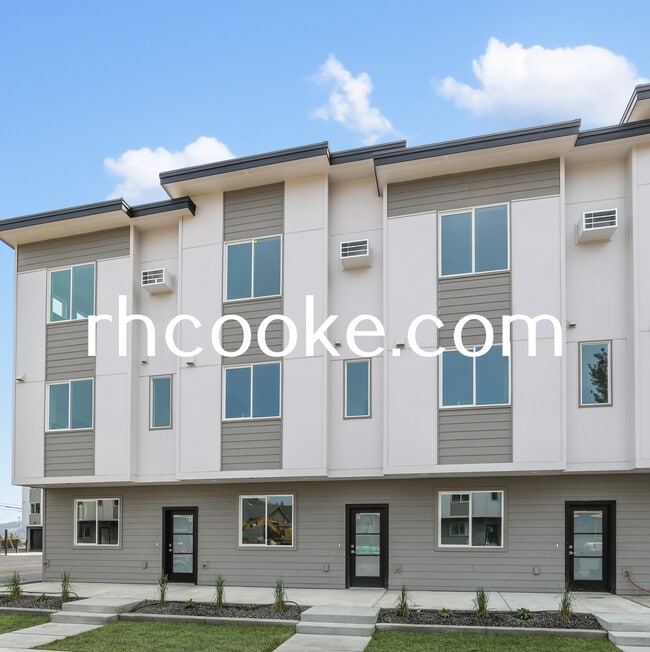5th & Conklin Townhomes in Spokane, WA - Building Photo - Building Photo