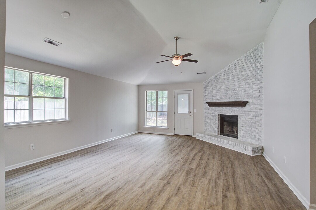 107 Timberline Trail in North Charleston, SC - Building Photo