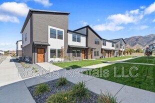 35 N Gateway Dr in Providence, UT - Building Photo