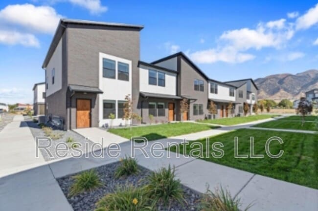 property at 35 N Gateway Dr