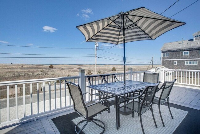 99 N Reservation Terrace in Newburyport, MA - Building Photo - Building Photo