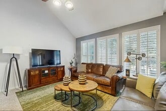 8149 S Clover Spring Ln in Cottonwood Heights, UT - Foto de edificio - Building Photo