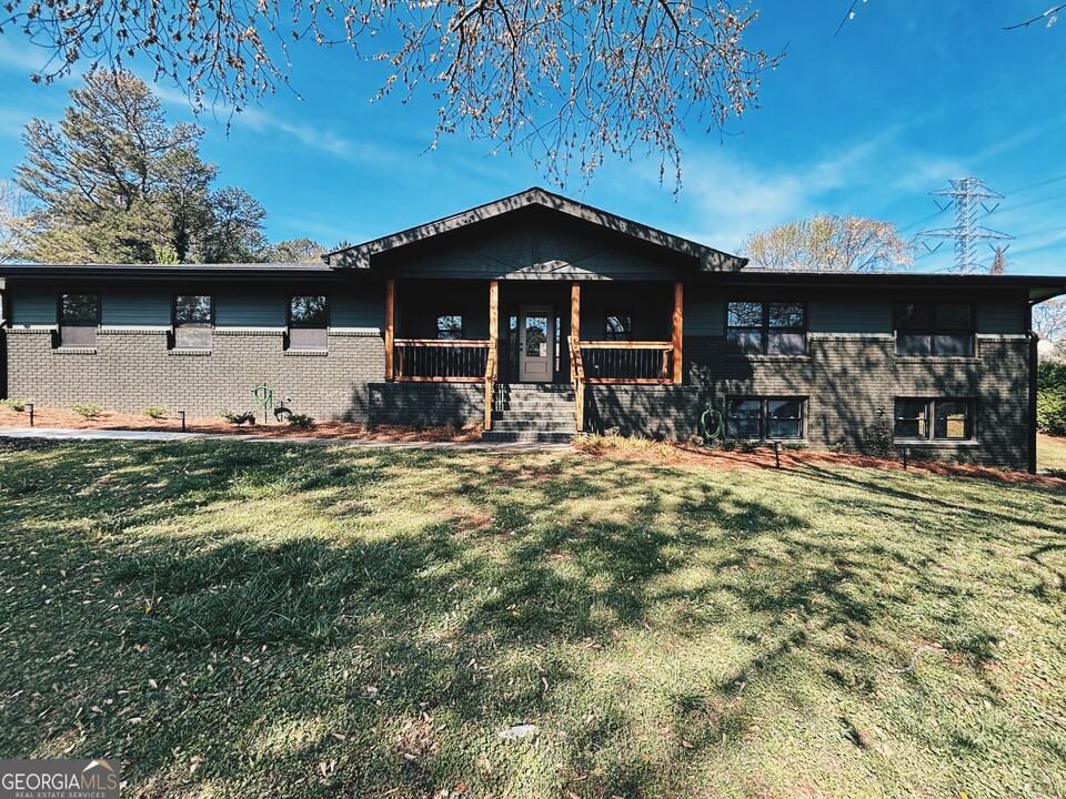 1661 Kennesaw Due West Rd NW in Kennesaw, GA - Foto de edificio