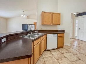 3465 Tupelo Ave in North Port, FL - Building Photo - Building Photo