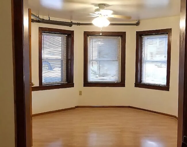 3236 N Lawndale Ave in Chicago, IL - Building Photo - Building Photo