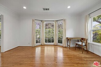 8948 Burton Way in Beverly Hills, CA - Building Photo - Building Photo