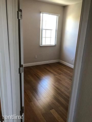 290 NE 5th Ave-Unit -Apt 8 in Delray Beach, FL - Building Photo - Building Photo